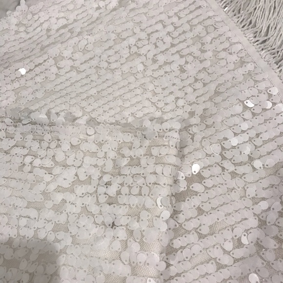 BNWT Kitchen Dining Table Runner White Sequin White Beaded Fringe - Picture 14 of 15